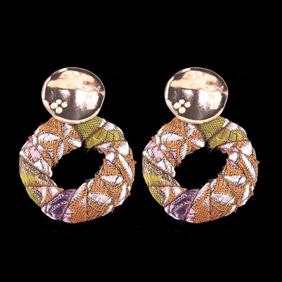 Earrings - Picture 1 of 2
